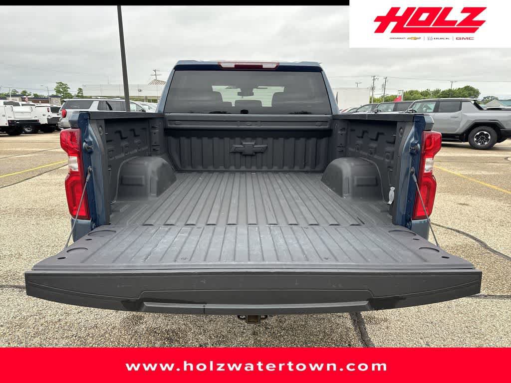 Certified 2024 Chevrolet Silverado 1500 RST w/ Z71 Off-Road Package AWD/4WD image 5