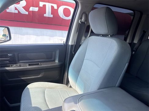 Used 2017 RAM 1500 Express image 23