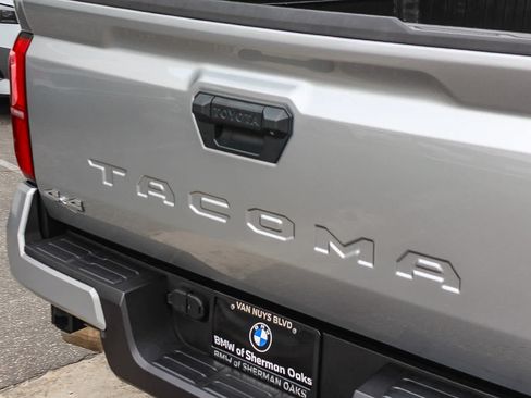 Used 2024 Toyota Tacoma SR5 AWD/4WD image 8