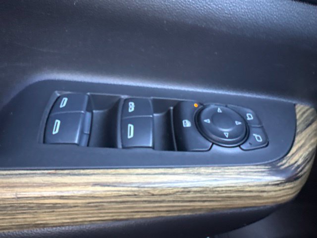 Used 2017 GMC Acadia Denali AWD/4WD image 20