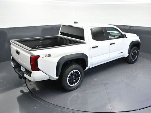 Used 2024 Toyota Tacoma TRD Off-Road AWD/4WD image 25