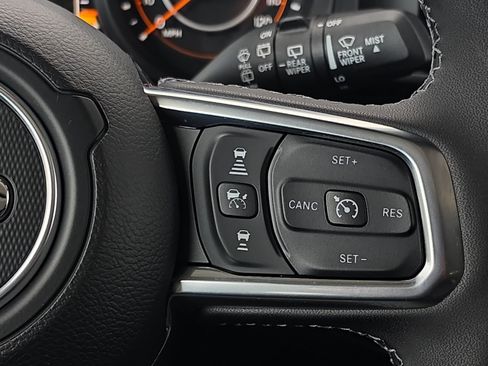 New 2026 Jeep Wrangler Unlimited Sahara AWD/4WD image 14