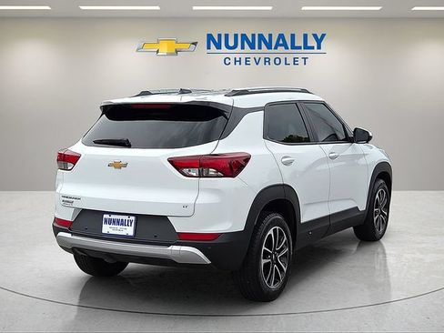 Certified 2025 Chevrolet TrailBlazer LT w/ LT Cold Weather Package FWD image 5