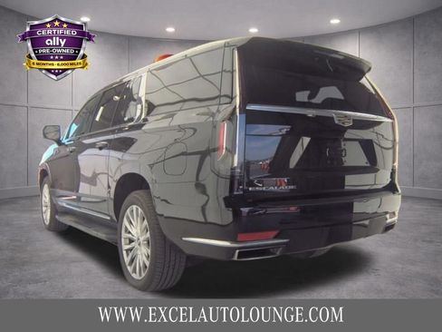 Used 2023 Cadillac Escalade ESV Luxury image 3