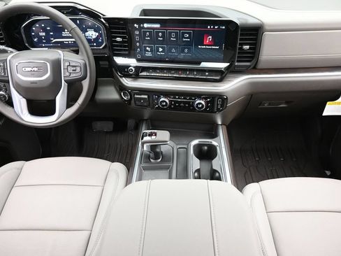 New 2026 GMC Sierra 1500 SLT w/ SLT Premium Plus Package AWD/4WD image 15