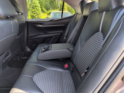 Used 2019 Toyota Camry SE FWD image 31