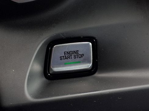 Used 2019 Chevrolet Camaro ZL1 RWD image 19