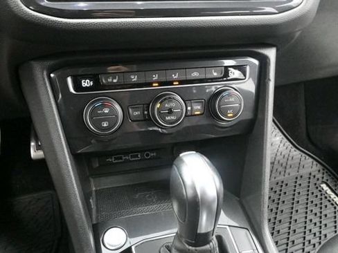 Used 2020 Volkswagen Tiguan SEL Premium R-Line w/ 3rd Row Seat Package AWD/4WD image 20