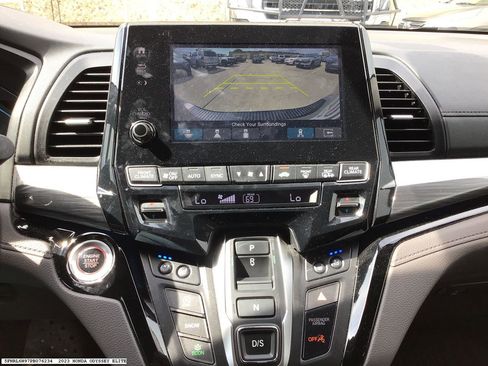 Used 2023 Honda Odyssey Elite image 16