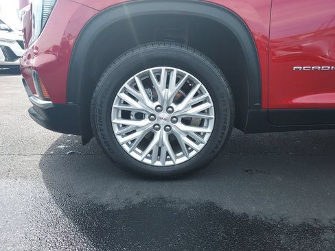 Used 2026 GMC Acadia Elevation w/ Elevation Premium Package FWD image 10