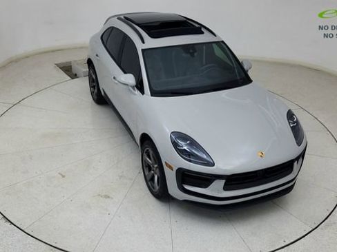 Used 2024 Porsche Macan AWD/4WD image 75
