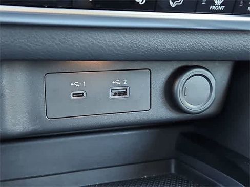 Used 2022 Nissan Rogue SV w/ SV Premium Package image 30