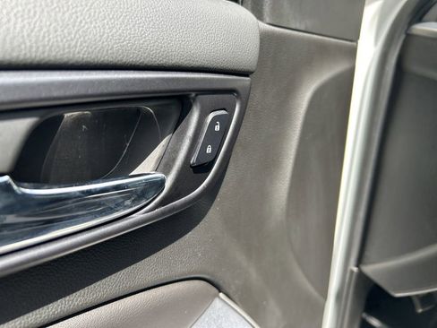 Used 2019 Chevrolet Suburban LT RWD image 43