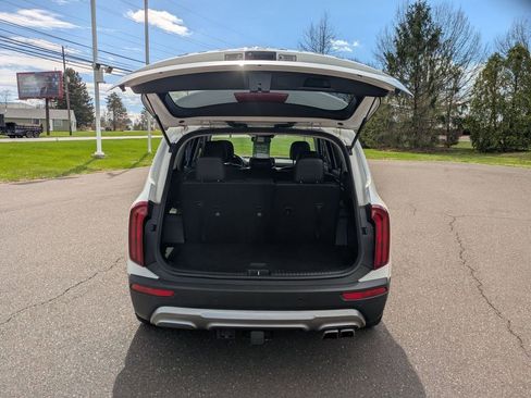 Used 2020 Kia Telluride S w/ S 8 Passenger Seating Package AWD/4WD image 23