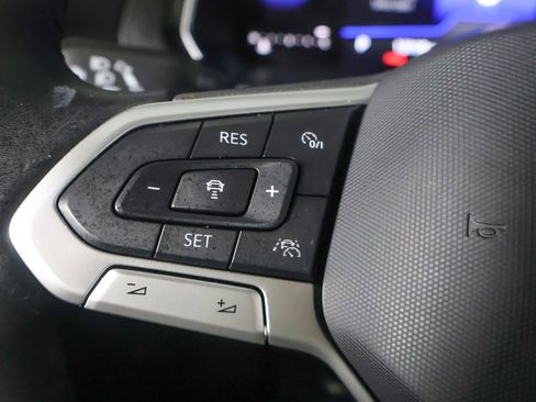 Used 2023 Volkswagen Jetta SE w/ Panoramic Sunroof Package image 36