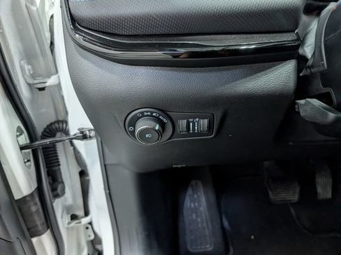 Used 2026 Jeep Compass Limited AWD/4WD image 19