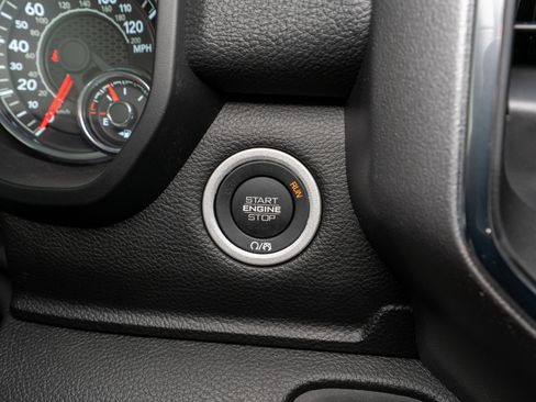 Used 2025 RAM 1500 Laramie AWD/4WD image 24