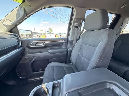 Used 2022 Chevrolet Silverado 1500 LT AWD/4WD image 31