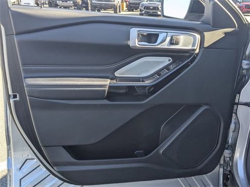 Certified 2021 Ford Explorer ST w/ Equipment Group 401A image 9