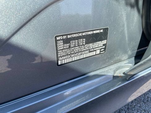 Used 2025 BMW 330i Sedan RWD image 33