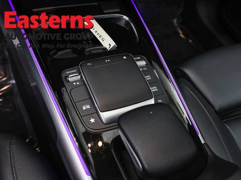 Used 2021 Mercedes-Benz GLB 250 4MATIC image 20