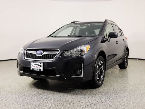 Used 2017 Subaru Crosstrek 2.0i Premium image 3
