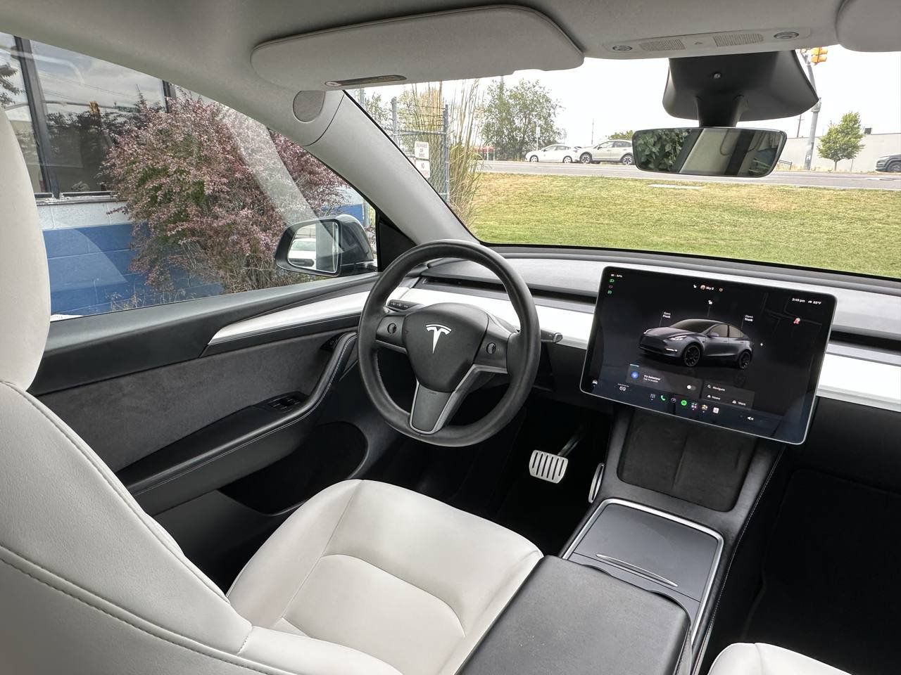 Used 2025 Tesla Model Y Performance AWD/4WD image 30