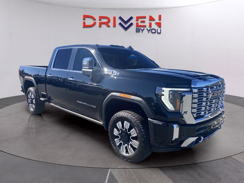 New 2026 GMC Sierra 2500 Denali w/ Denali Reserve Package image 9