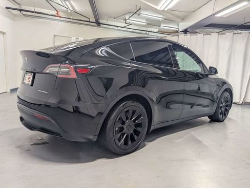 Used 2020 Tesla Model Y Long Range AWD/4WD image 3