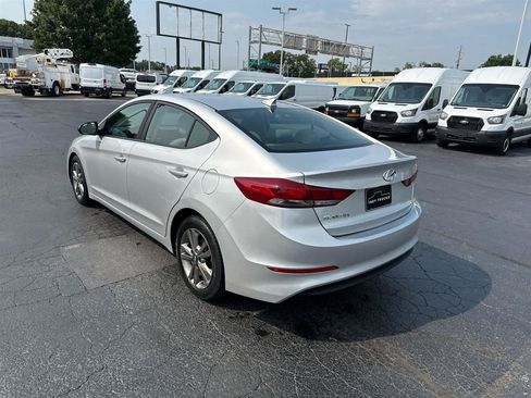 Used 2018 Hyundai Elantra SEL FWD image 6