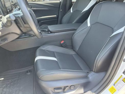Used 2025 Toyota Camry SE FWD image 21
