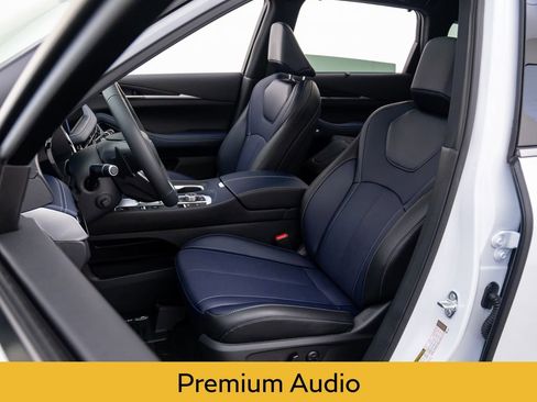 Certified 2026 INFINITI QX60 Sport w/ Dark Cargo Package image 16