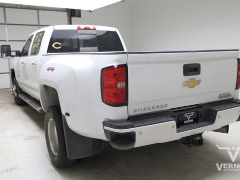 Used 2019 Chevrolet Silverado 3500 High Country w/ Duramax Plus Package AWD/4WD image 2