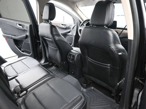 Used 2020 Ford Escape Titanium AWD/4WD image 19