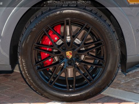 Used 2024 Porsche Cayenne S image 49