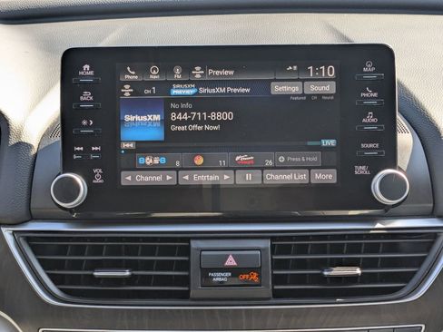 Used 2018 Honda Accord Touring image 5