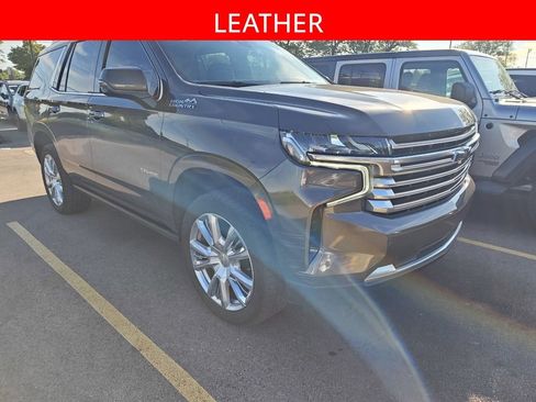 Used 2021 Chevrolet Tahoe High Country w/ Premium Package AWD/4WD image 3