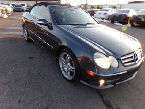 Used 2009 Mercedes-Benz CLK 550 Cabriolet w/ Premium I Pkg image 52