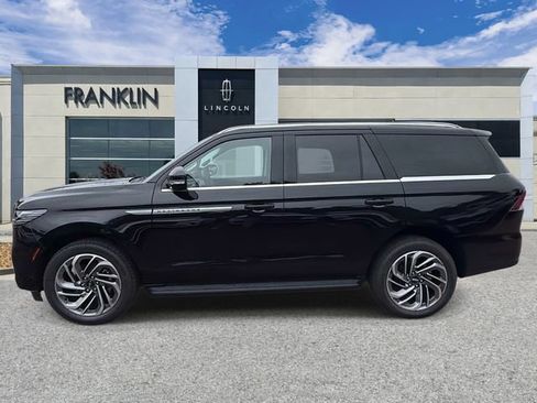 New 2026 Lincoln Navigator Premiere AWD/4WD image 4