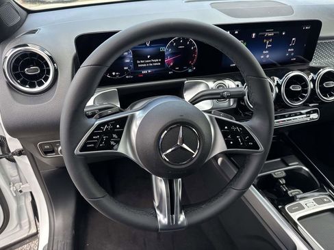 New 2026 Mercedes-Benz GLB 250 image 10