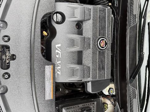 Used 2013 Cadillac SRX Luxury w/ Driver Awareness Package image 16