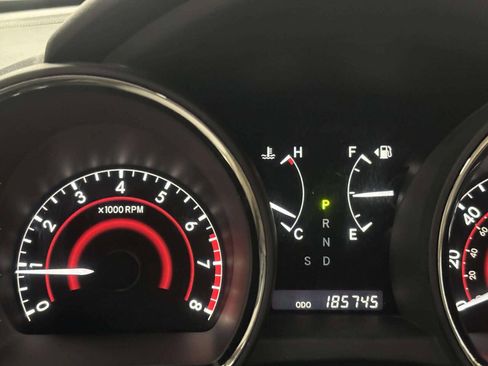 Used 2013 Toyota Highlander Limited AWD/4WD image 37