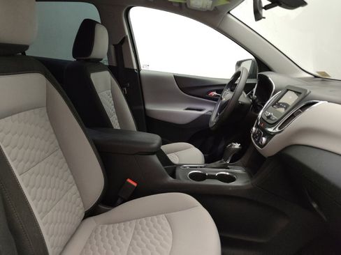 Used 2019 Chevrolet Equinox LS image 21
