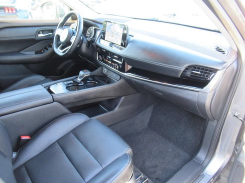 Used 2022 Nissan Rogue SL w/ SL Premium Package FWD image 11