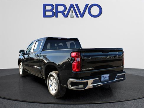Used 2025 Chevrolet Silverado 1500 LT image 7