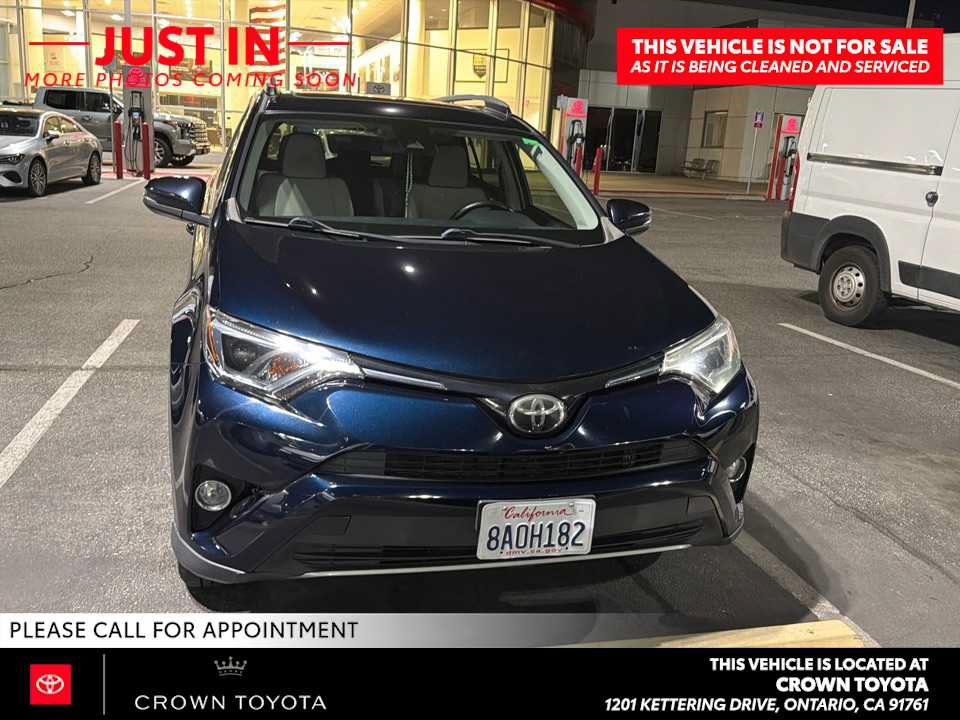 Used 2018 Toyota RAV4 XLE FWD image 2