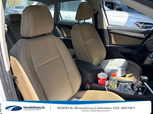Used 2019 Volkswagen Jetta SE FWD image 6