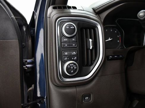 Used 2020 GMC Sierra 1500 Denali w/ Technology Package image 11