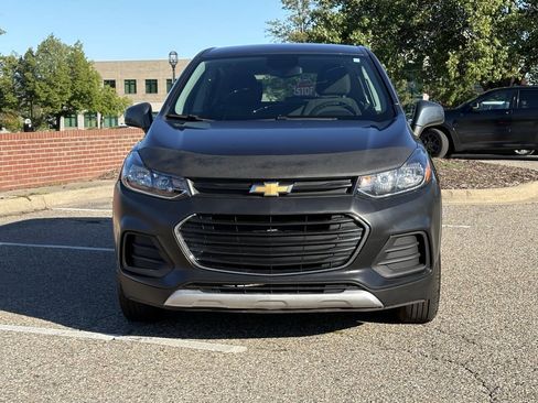 Used 2022 Chevrolet Trax LS AWD/4WD image 1