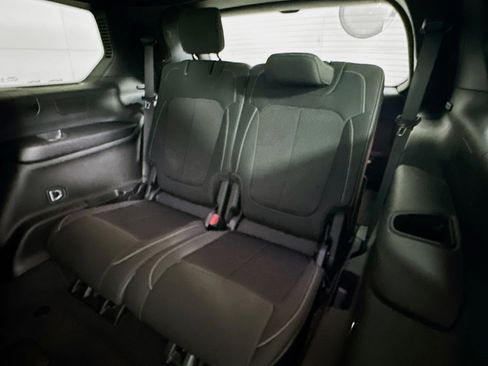 Used 2025 Jeep Grand Cherokee L Laredo image 31